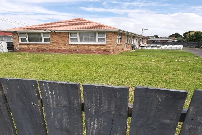 Photo of property in 1/53 Kenderdine Road, Papatoetoe, Auckland, 2025