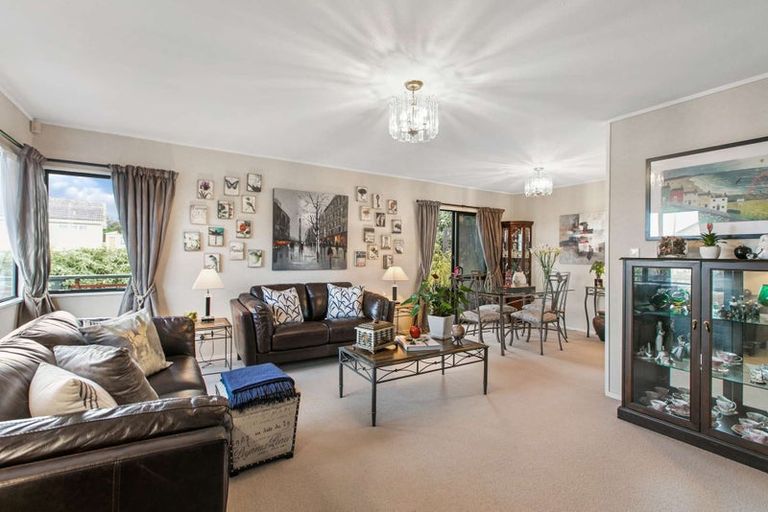 Photo of property in 1 Barcroft Place, Clendon Park, Auckland, 2103