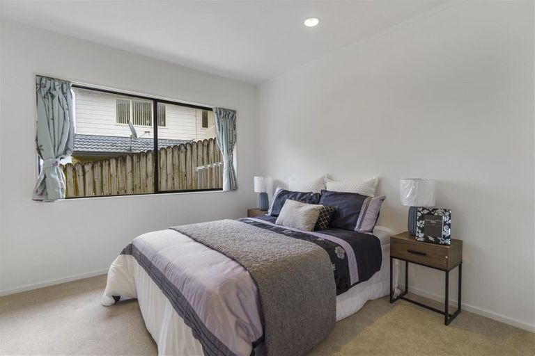 Photo of property in 14 Mccahill Views, Botany Downs, Auckland, 2010