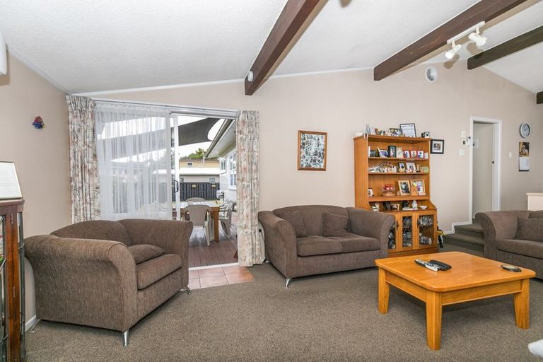 Photo of property in 262 Sandwich Road, St Andrews, Hamilton, 3200