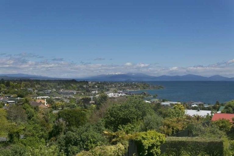 Photo of property in 9 Beachman Grove, Hilltop, Taupo, 3330