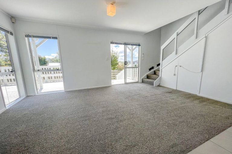 Photo of property in 1/43 Hutchinson Avenue, New Lynn, Auckland, 0600