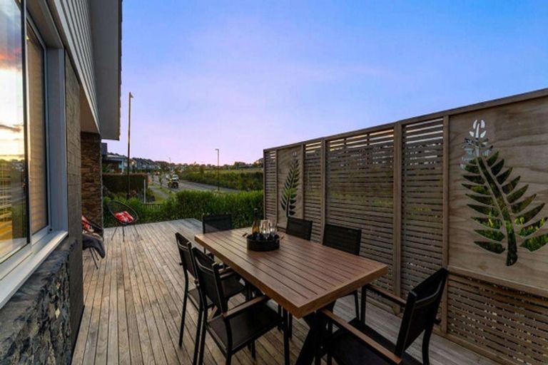 Photo of property in 1 Cilliers Drive, Silverdale, 0932