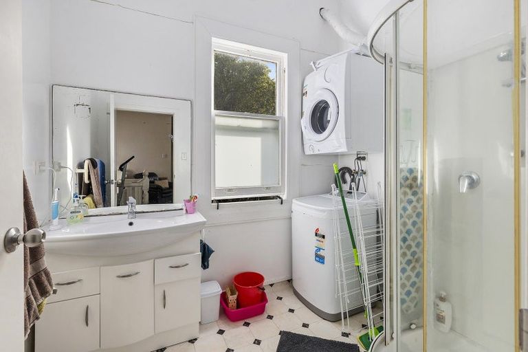 Photo of property in 102 Tinakori Road, Thorndon, Wellington, 6011