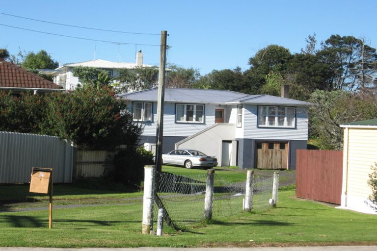 Photo of property in 2 Kay Road, Manurewa, Auckland, 2102