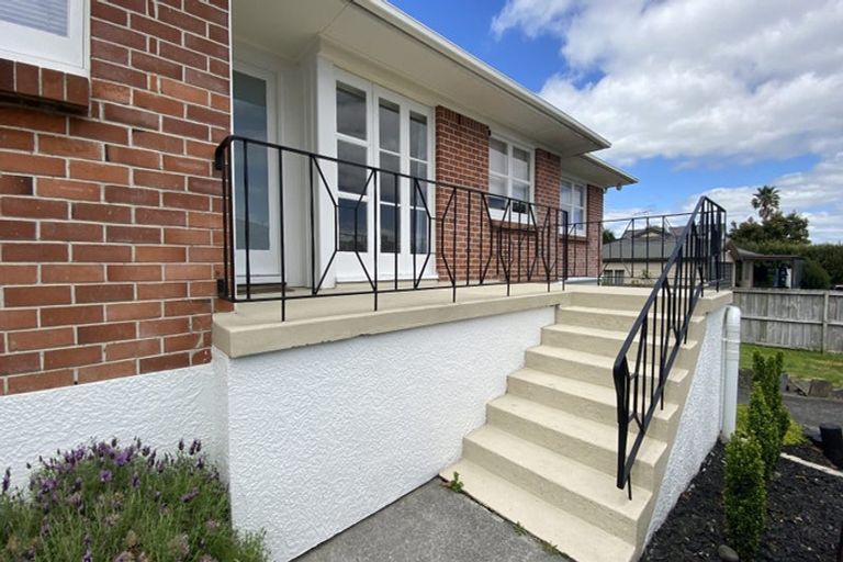 Photo of property in 54 Alma Crescent, Papakura, 2110