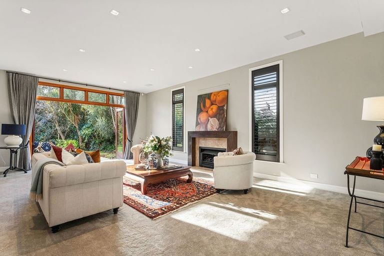 Photo of property in 118 Straven Road, Fendalton, Christchurch, 8014