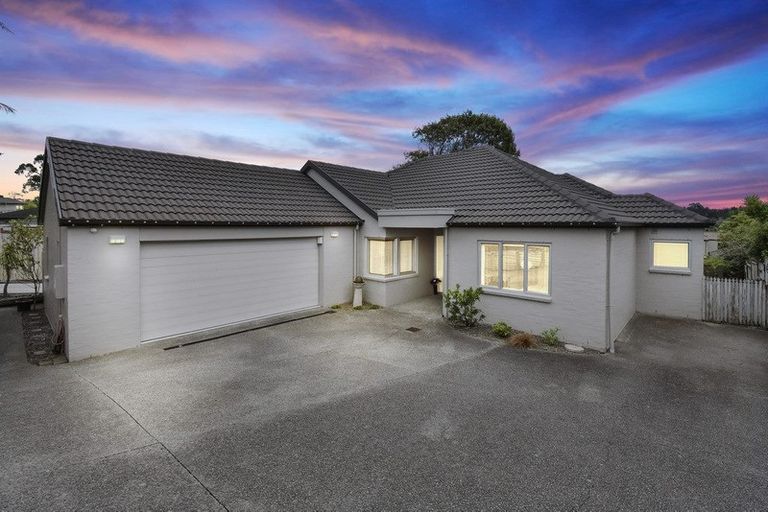 Photo of property in 256 Hill Road, The Gardens, Auckland, 2105
