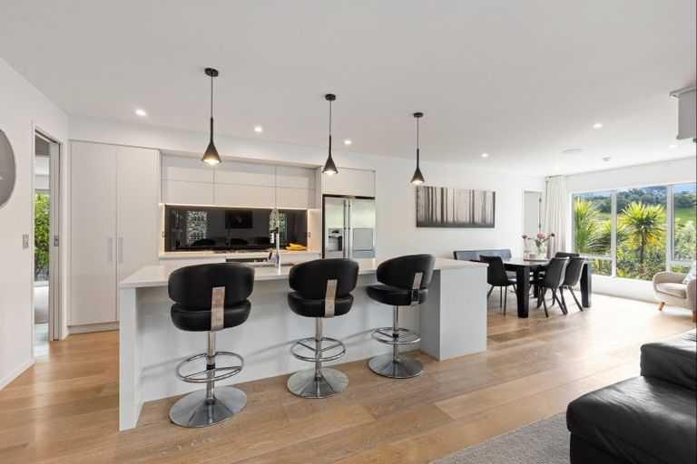 Photo of property in 36 Boocock Crescent, Orewa, 0931