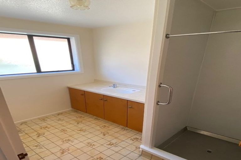 Photo of property in 2/25 Lyndon Street, Riccarton, Christchurch, 8041