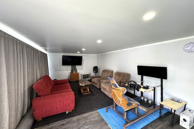 Photo of property in 64 James Street, Balclutha, 9230