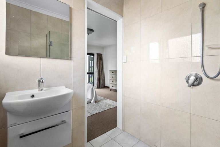 Photo of property in 73 Le Quesne Road, Bay View, Napier, 4104