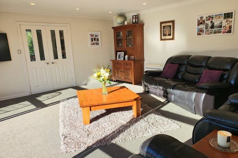 Photo of property in 10 Chilton Drive, Mairehau, Christchurch, 8052