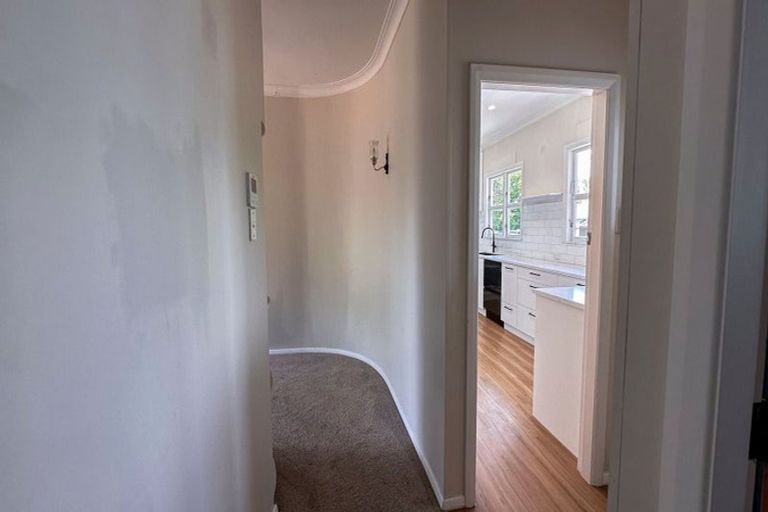 Photo of property in 128 Napier Road, Havelock North, 4130