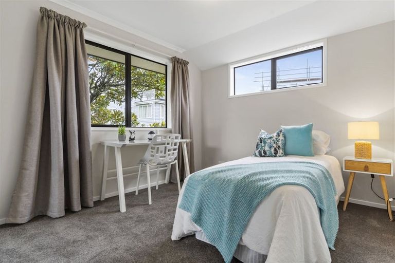 Photo of property in 19a Ranui Avenue, Ranui, Auckland, 0612
