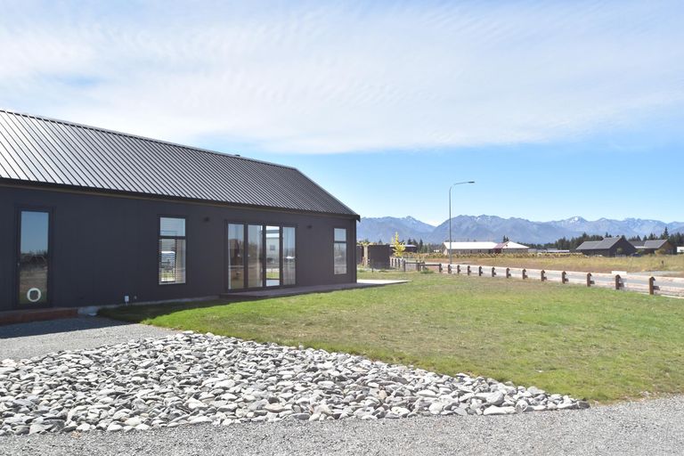 Photo of property in 9 Avlis Place, Twizel, 7901