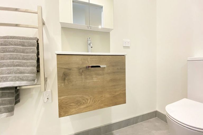 Photo of property in 3/327 Glengarry Road, Glen Eden, Auckland, 0602