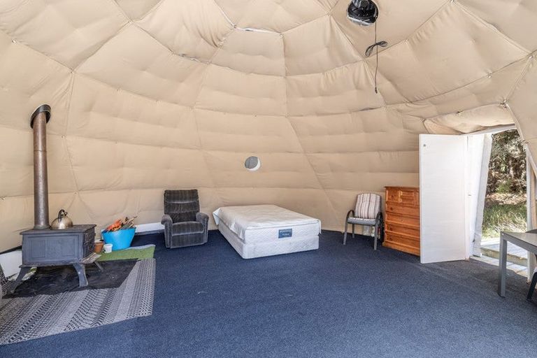 Photo of property in 97 Tangimoana Beach Road, Tangimoana, 4473