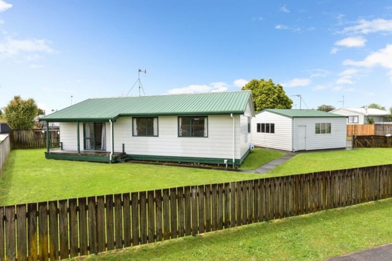 Photo of property in 1 Penney Green, Nawton, Hamilton, 3200