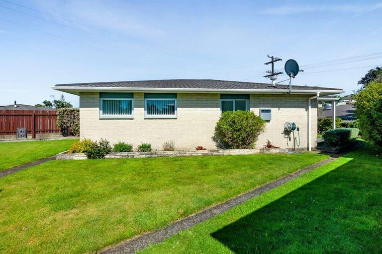 Photo of property in 59 Ngamotu Road, Moturoa, New Plymouth, 4310