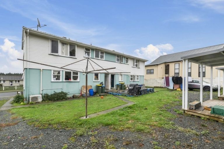 Photo of property in 6-8 Waihemo Street, Waitangirua, Porirua, 5024