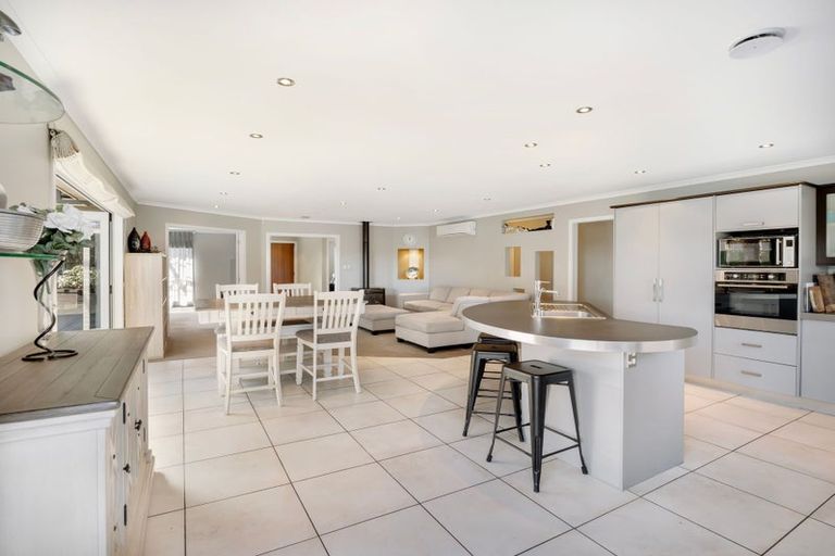 Photo of property in 3 Bouvardia Avenue, Milson, Palmerston North, 4414