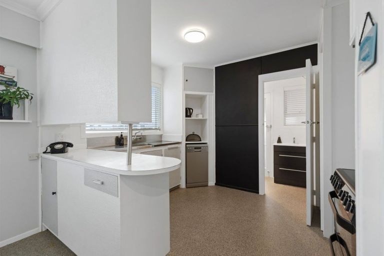 Photo of property in 1055 Papamoa Beach Road, Papamoa Beach, Papamoa, 3118