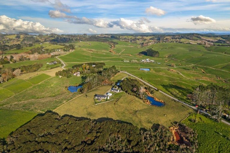 Photo of property in 818 Horseshoe Bush Road, Waitoki, Kaukapakapa, 0871