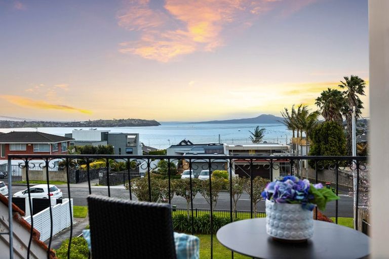 Photo of property in 24 Takutai Avenue, Bucklands Beach, Auckland, 2012