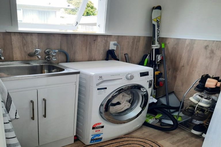 Photo of property in 8 Tango Place, Henderson, Auckland, 0610