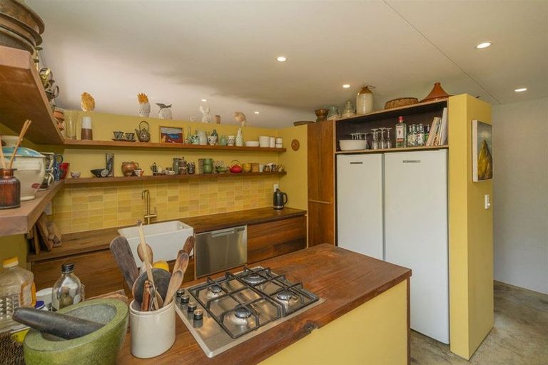 Photo of property in 19 Victoria Street, Coromandel, 3506