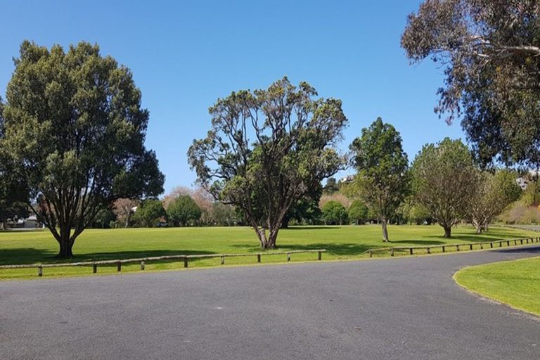 Photo of property in 13a The Circle, Manly, Whangaparaoa, 0930