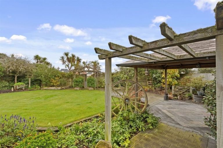 Photo of property in 47 Aston Drive, Waimairi Beach, Christchurch, 8083