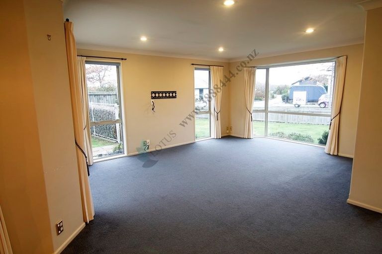 Photo of property in 32 Travis Country Drive, Burwood, Christchurch, 8083