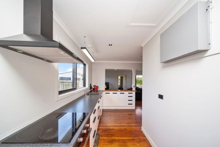 Photo of property in 132 Ngamotu Road, Spotswood, New Plymouth, 4310