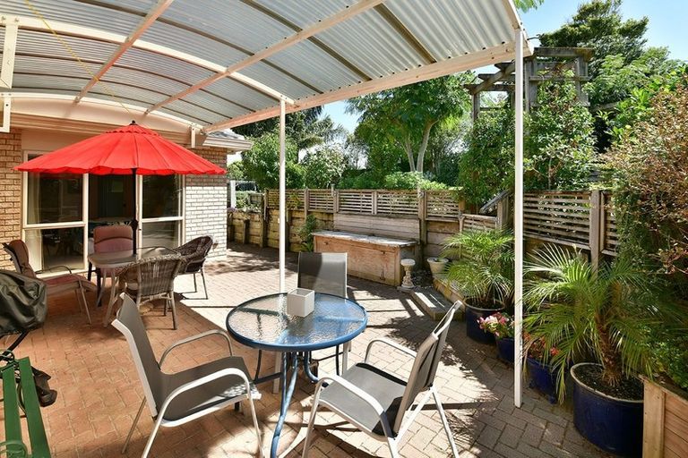 Photo of property in 93 Tauranga Place, Orewa, 0931