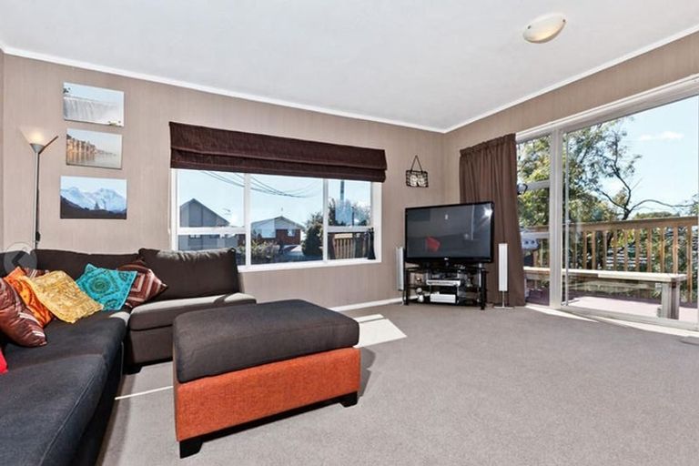 Photo of property in 1/240 Onewa Road, Birkenhead, Auckland, 0626