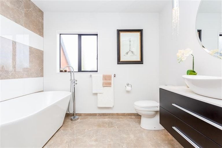 Photo of property in 8 Dorfold Mews, Avonhead, Christchurch, 8042