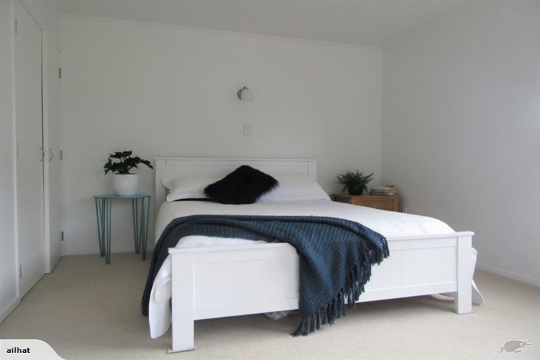 Photo of property in 2/24 Rosier Road, Glen Eden, Auckland, 0602