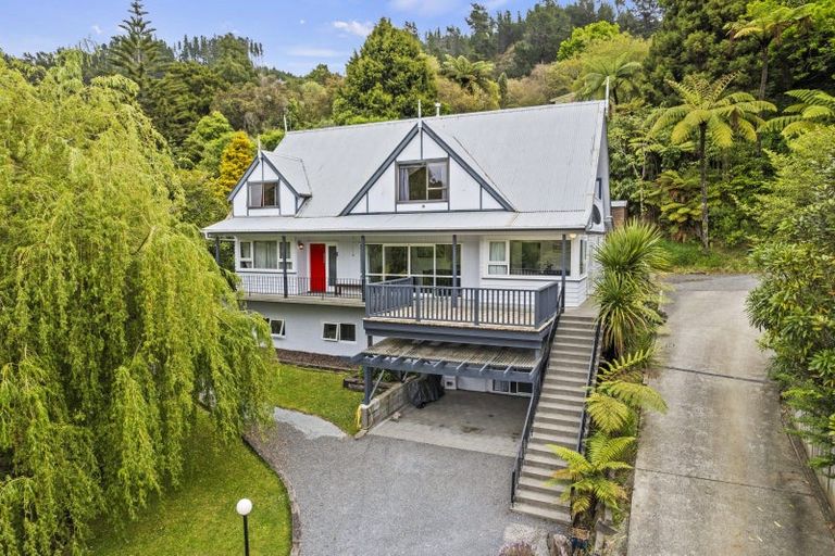 Photo of property in 24 Jocelyn Crescent, Pinehaven, Upper Hutt, 5019