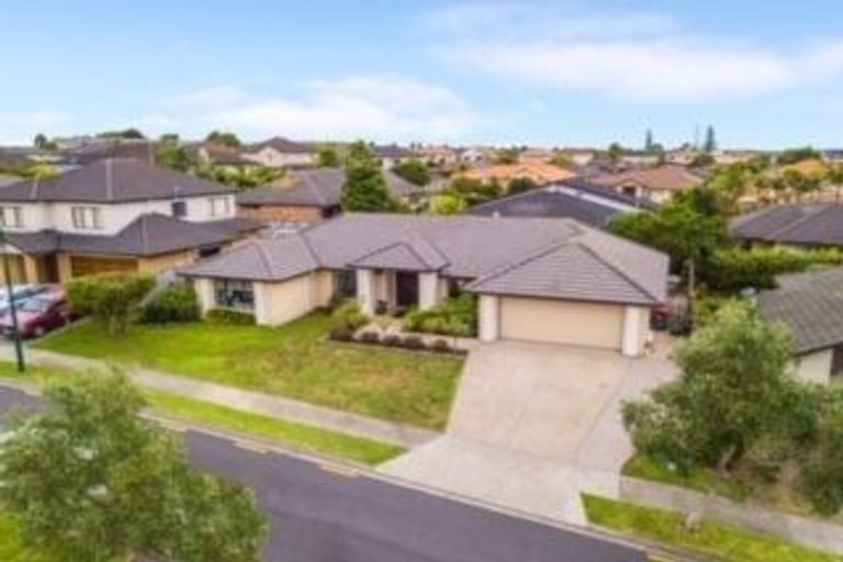 Photo of property in 3 Gordal Place, Flat Bush, Auckland, 2016