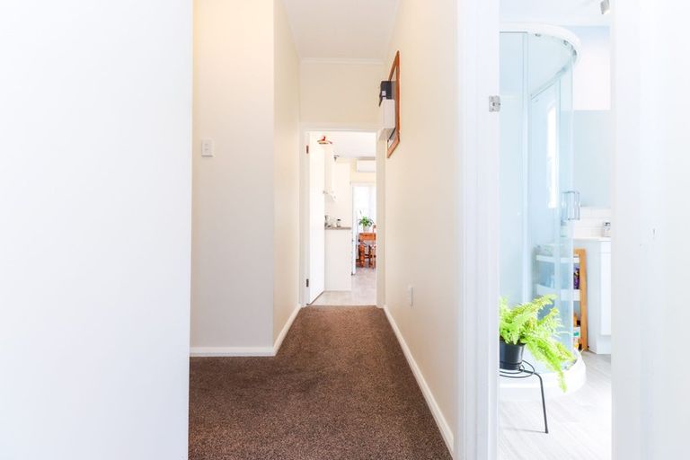 Photo of property in 102 Manawatu Street, Hokowhitu, Palmerston North, 4410