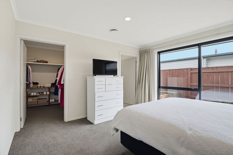 Photo of property in 2 Pegasus Place, Kelvin Grove, Palmerston North, 4414