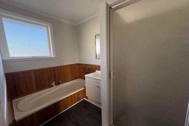 Photo of property in 15 Budleigh Street, Frankleigh Park, New Plymouth, 4310