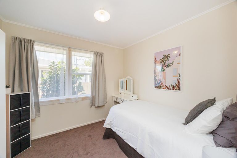 Photo of property in 14 Motuoapa Place, Kelvin Grove, Palmerston North, 4414