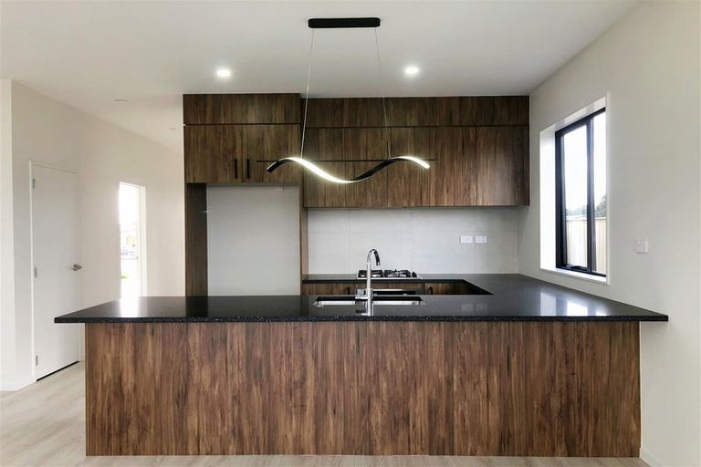 Photo of property in 19 Kaapehu Street, Karaka, 2578