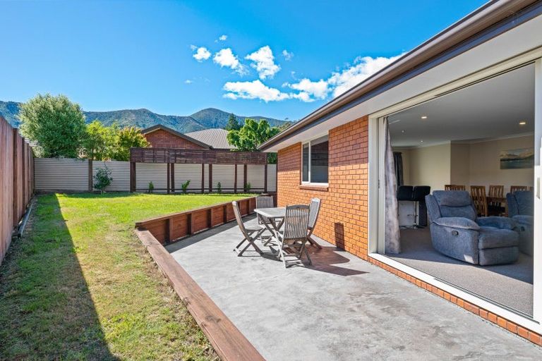 Photo of property in 23 Admiralty Place, Waikawa, Picton, 7220