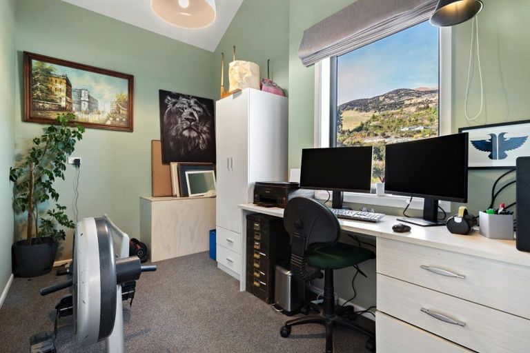 Photo of property in 34 Birley Rise, Glenorchy, 9372