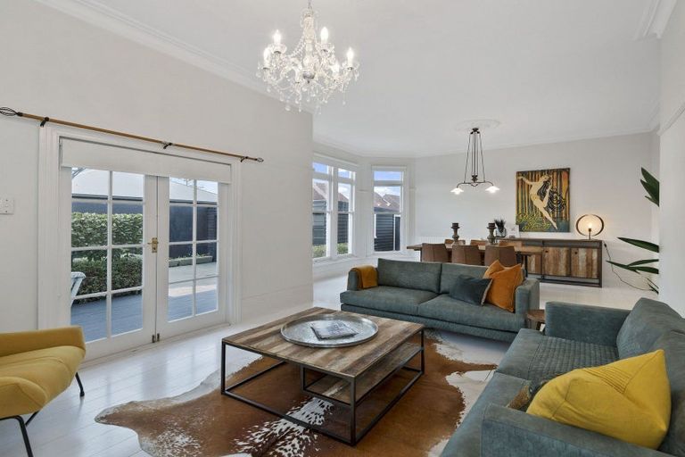 Photo of property in 2/6 Office Road, Merivale, Christchurch, 8014