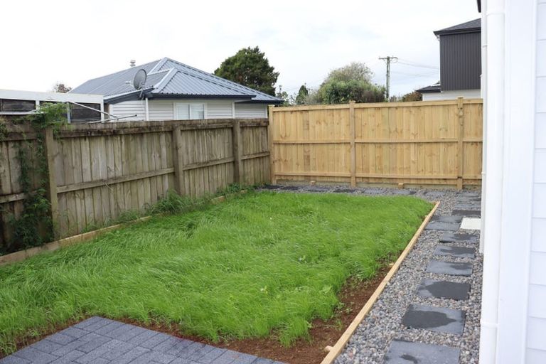 Photo of property in 8c Bunnythorpe Road, Papakura, 2110